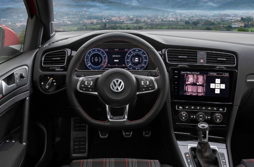 2025 폭스바겐 GTI 실내 디자인